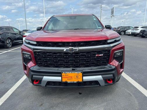 Radiant Red Tintcoat 2024 Chevrolet Traverse AWD Z71