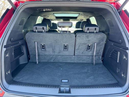 Radiant Red Tintcoat 2024 Chevrolet Traverse AWD Z71