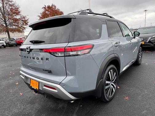 2024 Nissan Pathfinder Platinum 4WD
