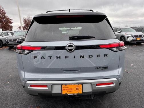 2024 Nissan Pathfinder Platinum 4WD