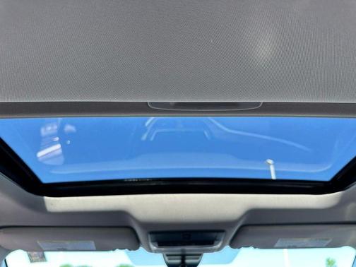 Pearl White Tricoat 2026 Nissan Altima 2.5 SV