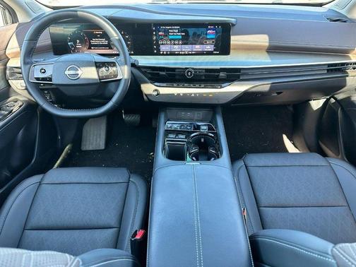 Gun Metallic 2026 Nissan Murano Platinum