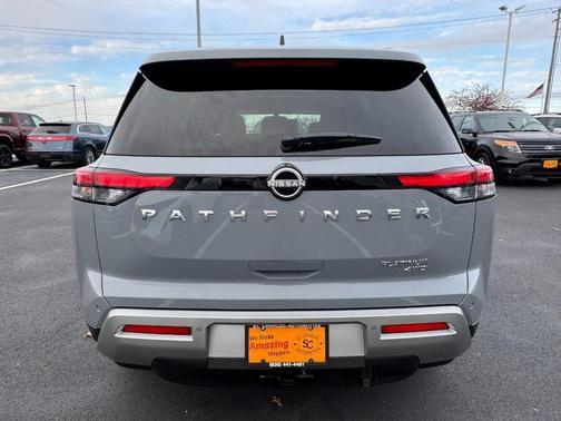 2022 Nissan Pathfinder Platinum 4WD