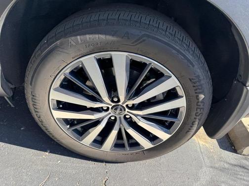 2022 Nissan Pathfinder Platinum 4WD