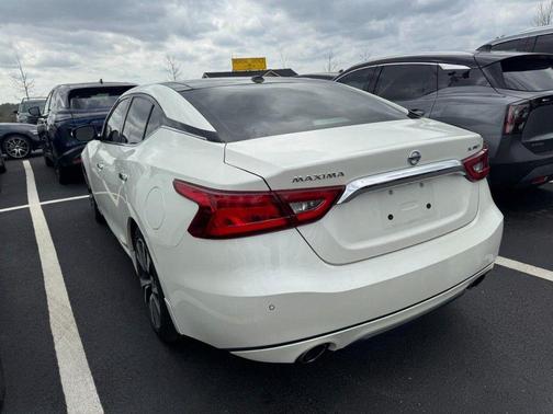 Pearl White 2017 Nissan Maxima 3.5 Platinum