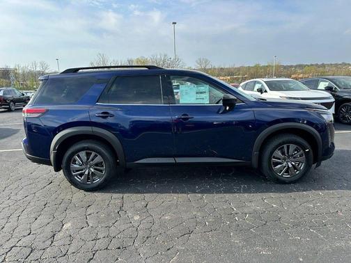 Deep Ocean Blue Pearl 2026 Nissan Pathfinder SV