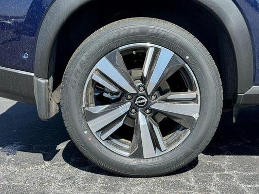 2025 Nissan Rogue SL