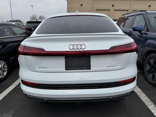 2022 Audi e-tron Sportback S line Premium Plus