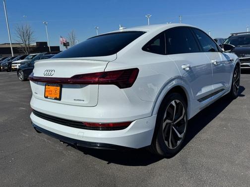 2022 Audi e-tron Sportback S line Premium Plus