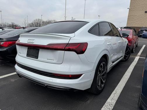 2022 Audi e-tron Sportback S line Premium Plus