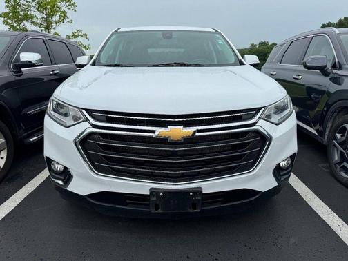Summit White 2020 Chevrolet Traverse LT Cloth