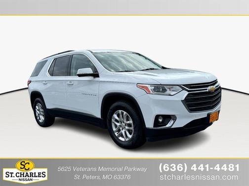 Summit White 2020 Chevrolet Traverse LT Cloth