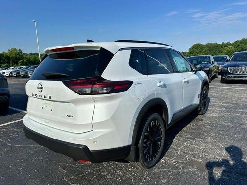Everest White Pearl Tricoat 2026 Nissan Rogue Dark Armor