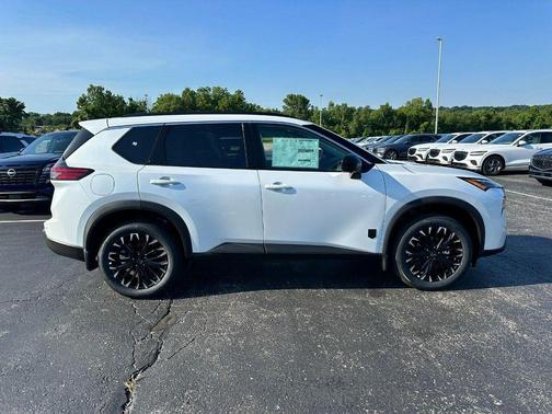 Everest White Pearl Tricoat 2026 Nissan Rogue Dark Armor