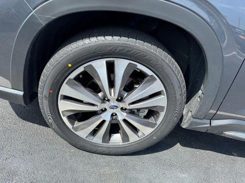 Magnetite Gray Metallic 2022 Subaru Ascent Limited 8-Passenger
