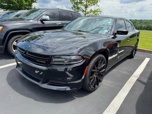 Pitch Black Clearcoat 2020 Dodge Charger SXT