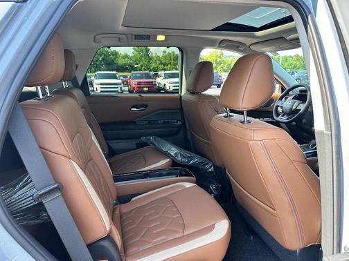 Boulder Gray Pearl 2026 Nissan Pathfinder Platinum