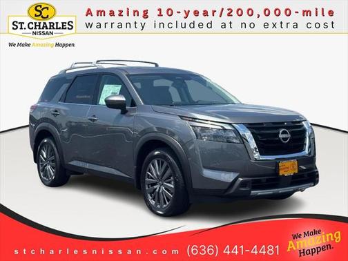 2025 Nissan Pathfinder SL