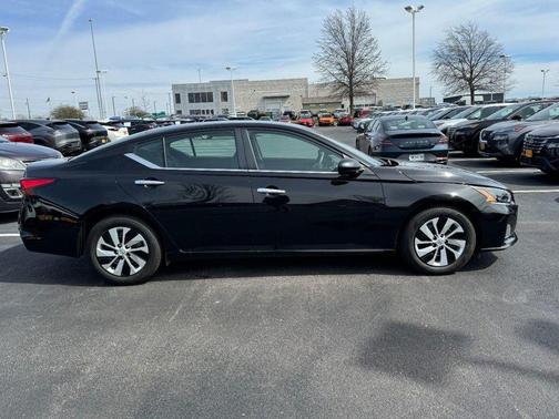 2025 Nissan Altima S FWD