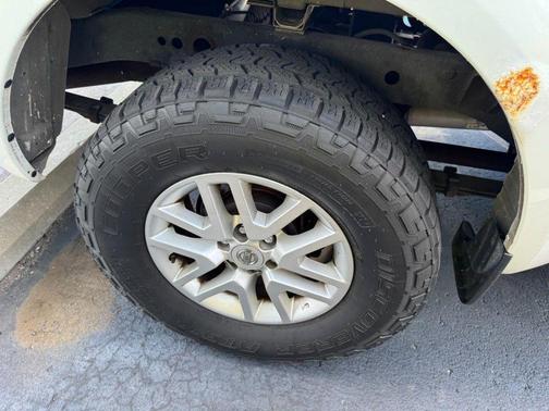 Glacier White 2015 Nissan Frontier PRO-4X