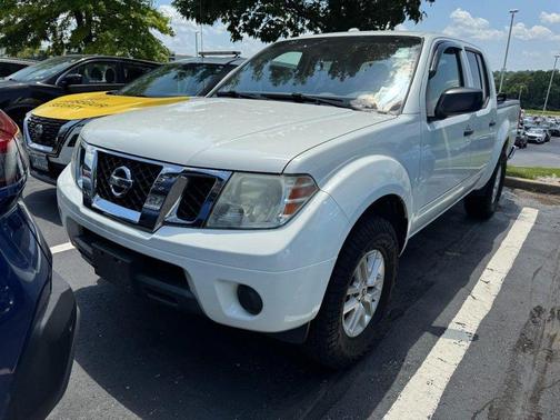 Glacier White 2015 Nissan Frontier PRO-4X