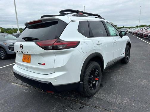 Everest White Pearl Tricoat 2026 Nissan Rogue Rock Creek