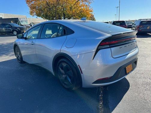 2025 Toyota Prius LE