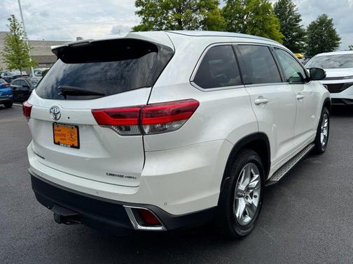 Blizzard Pearl 2017 Toyota Highlander Limited