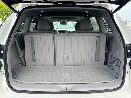 Blizzard Pearl 2017 Toyota Highlander Limited