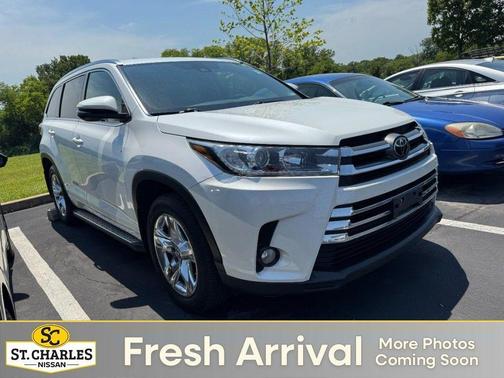 Blizzard Pearl 2017 Toyota Highlander Limited