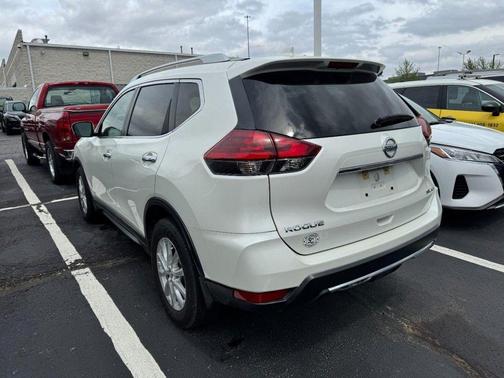2018 Nissan Rogue SV