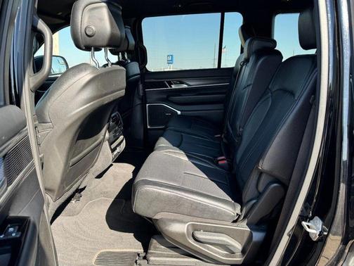 2024 Jeep Wagoneer Series II 4x4