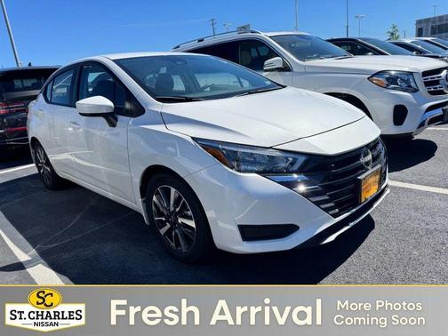 Aspen White Tricoat 2025 Nissan Versa 1.6 SV