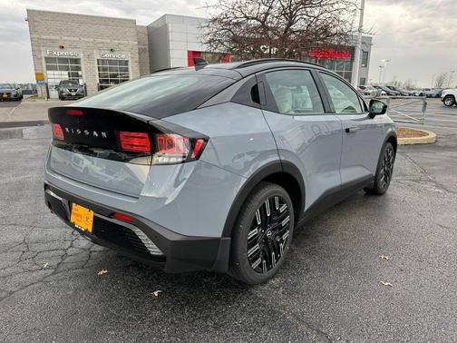 2026 Nissan Leaf PLATINUM+