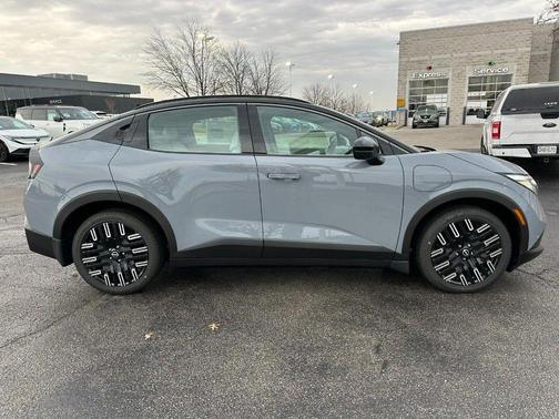 2026 Nissan Leaf PLATINUM+