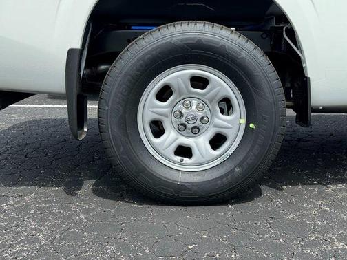 2025 Nissan Frontier S