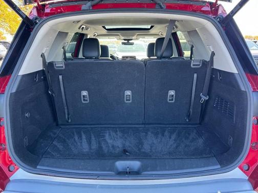 2023 Nissan Pathfinder SL FWD