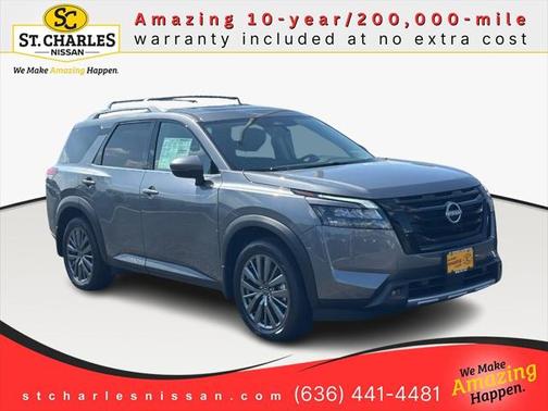 2025 Nissan Pathfinder SL