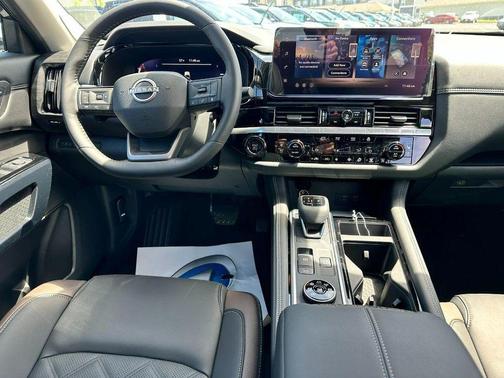 Super Black 2026 Nissan Pathfinder Platinum
