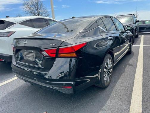 Super Black 2024 Nissan Altima 2.5 SV