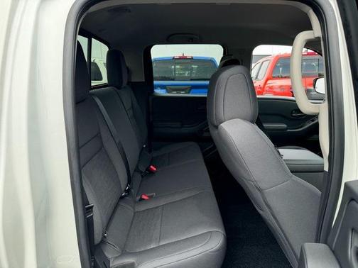 2025 Nissan Frontier S
