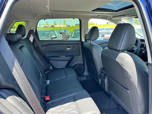 Deep Ocean Blue Pearl 2026 Nissan Rogue Platinum