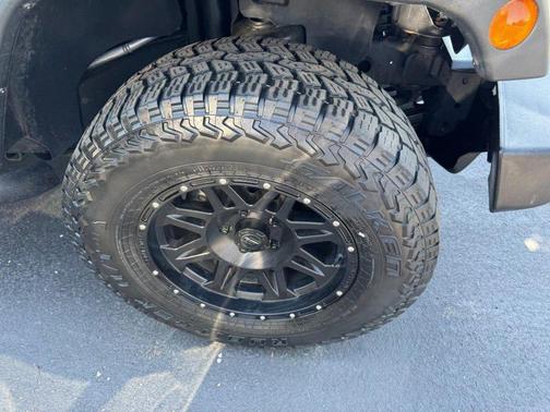 Granite Crystal Metallic Clearcoat 2017 Jeep Wrangler Sport