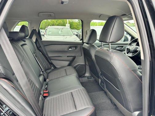 Super Black 2026 Nissan Rogue Rock Creek