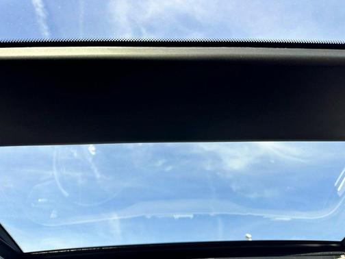 Deep Blue Pearl 2026 Nissan Kicks SR