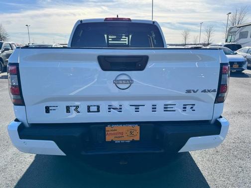 2022 Nissan Frontier SV