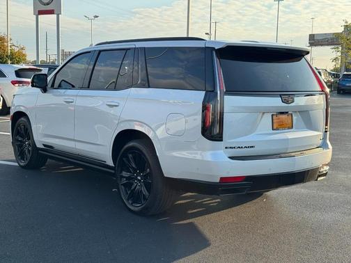2024 Cadillac Escalade Sport