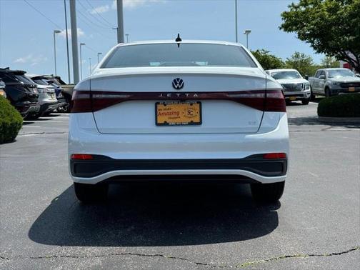 2025 Volkswagen Jetta 1.5T SE