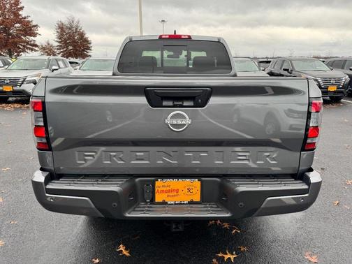 2025 Nissan Frontier SV