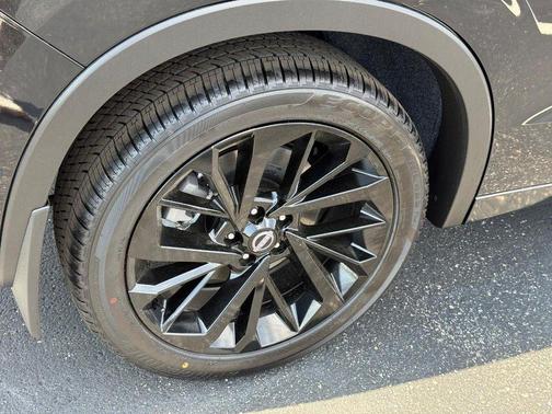 Gas 2026 Nissan Rogue Platinum